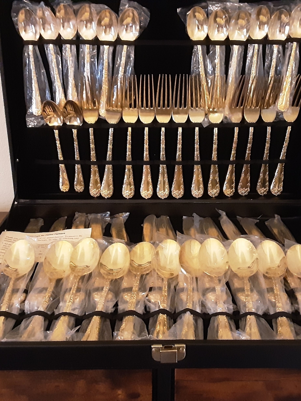 Vintage Wm Rogers & Son Golden Enchanted Rose Flatware 22K Gold Plated Set - Picture 13 of 13